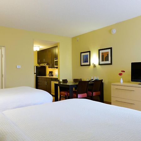 Towneplace Suites By Marriott Frederick Extérieur photo