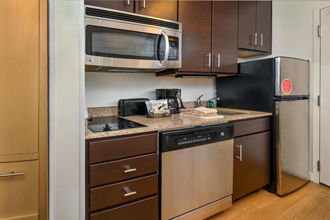 Towneplace Suites By Marriott Frederick Extérieur photo