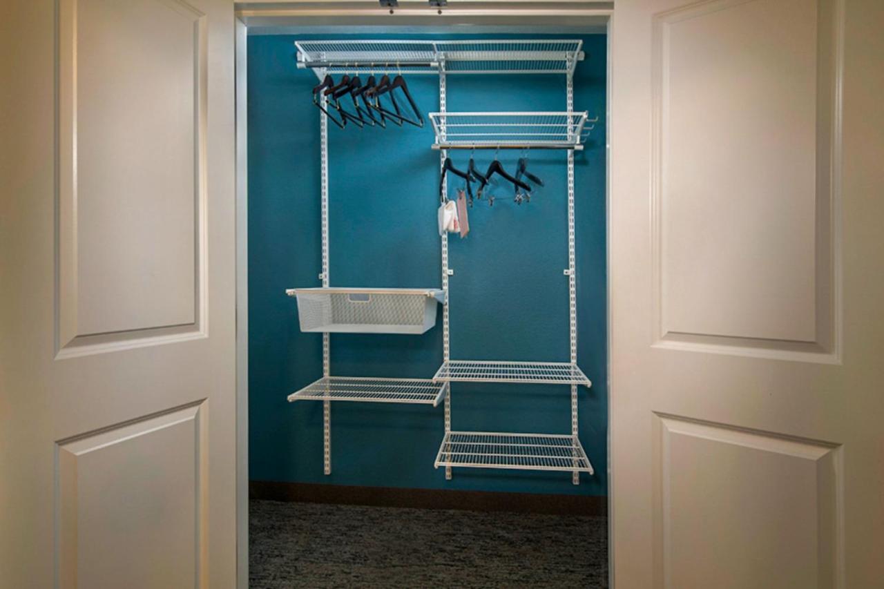 Towneplace Suites By Marriott Frederick Extérieur photo