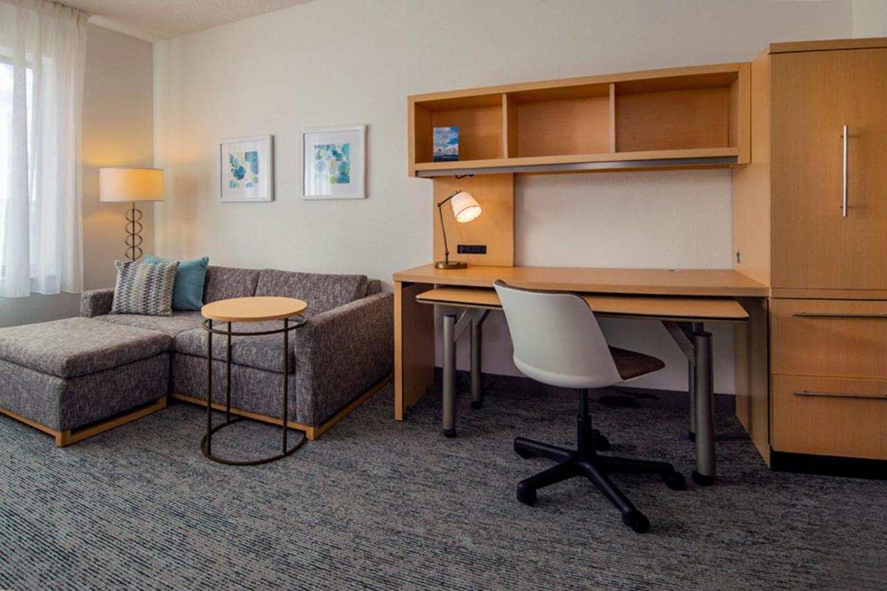 Towneplace Suites By Marriott Frederick Extérieur photo