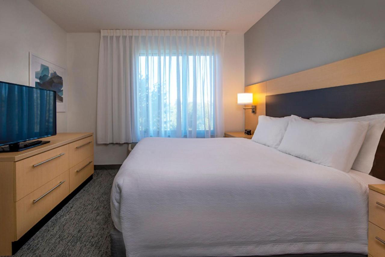 Towneplace Suites By Marriott Frederick Extérieur photo
