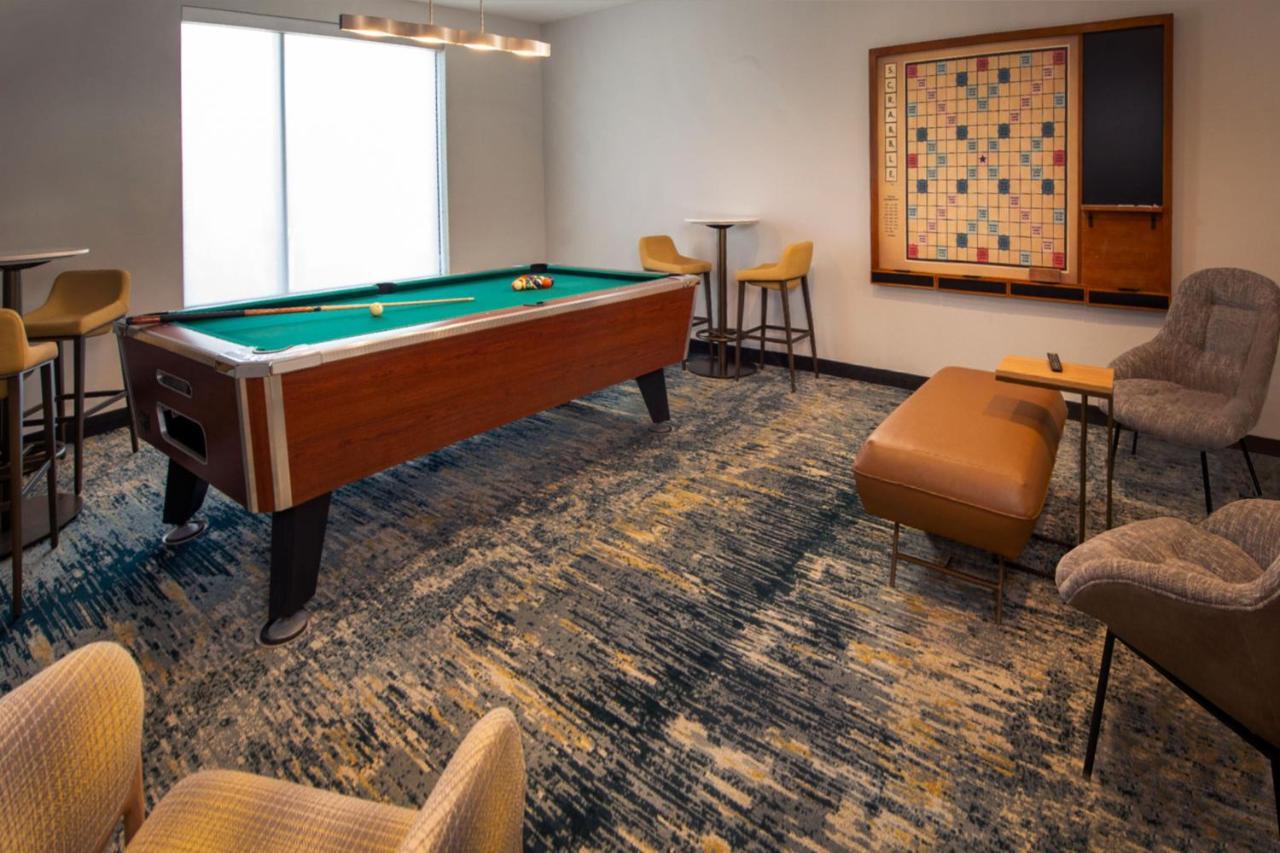 Towneplace Suites By Marriott Frederick Extérieur photo