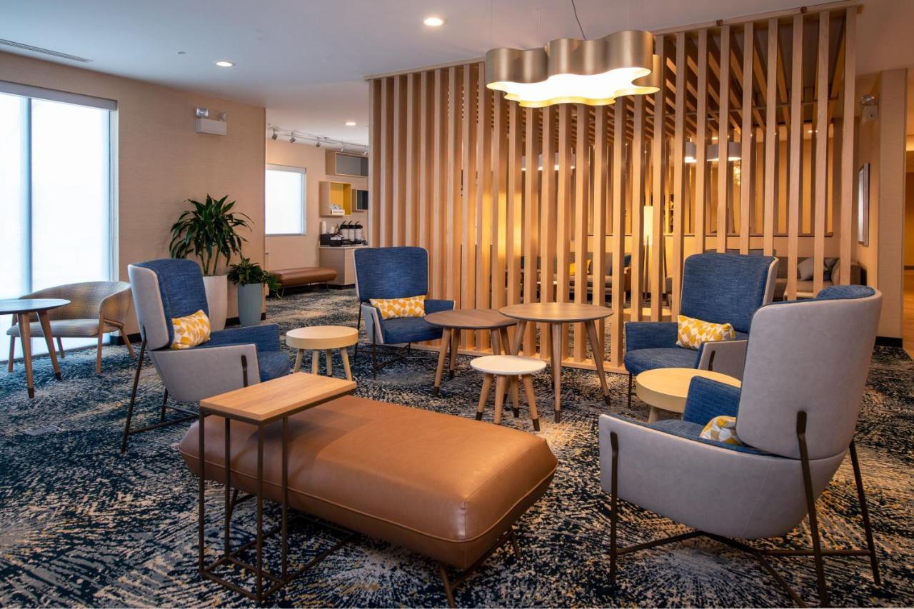 Towneplace Suites By Marriott Frederick Extérieur photo