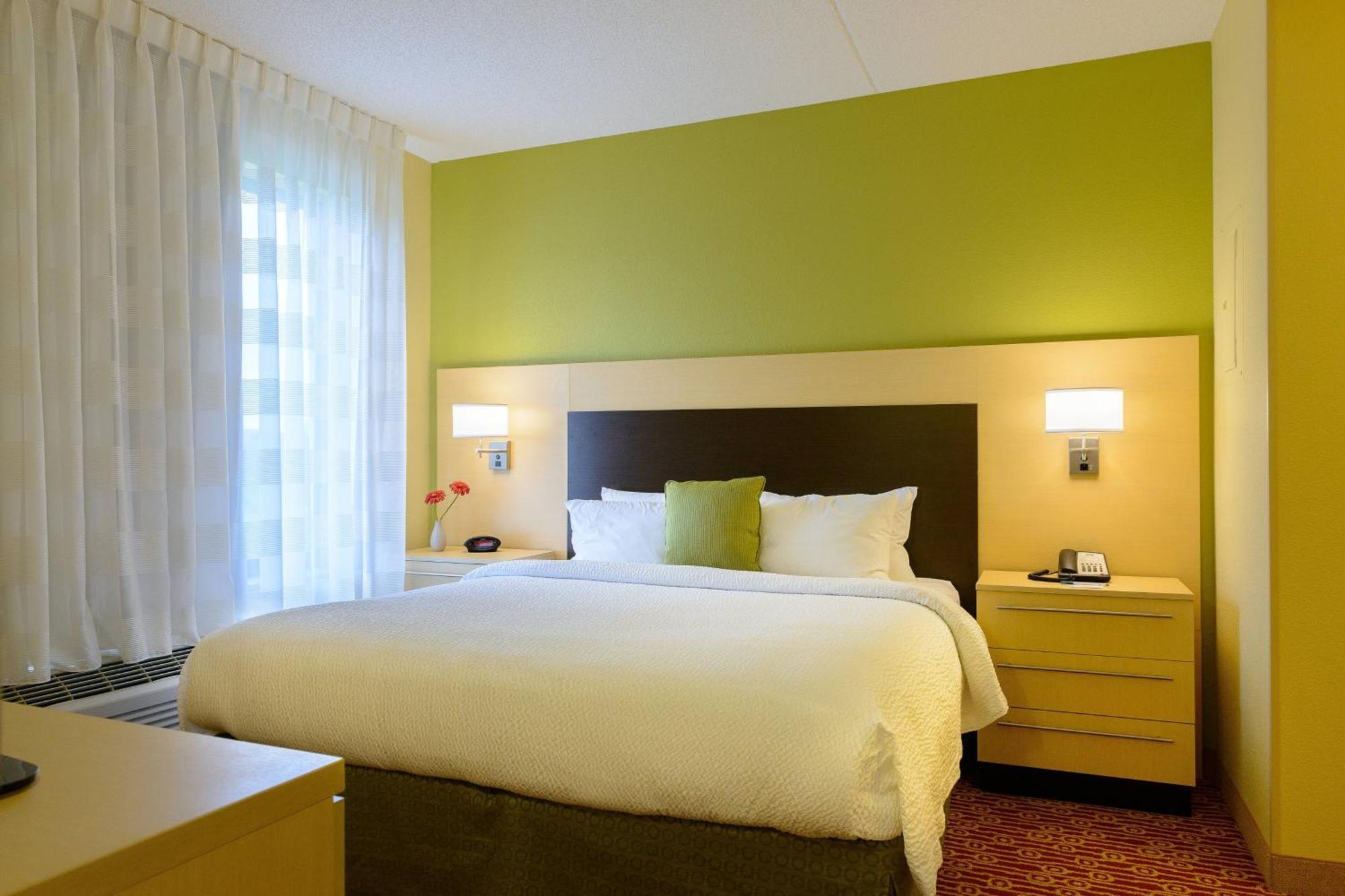 Towneplace Suites By Marriott Frederick Extérieur photo