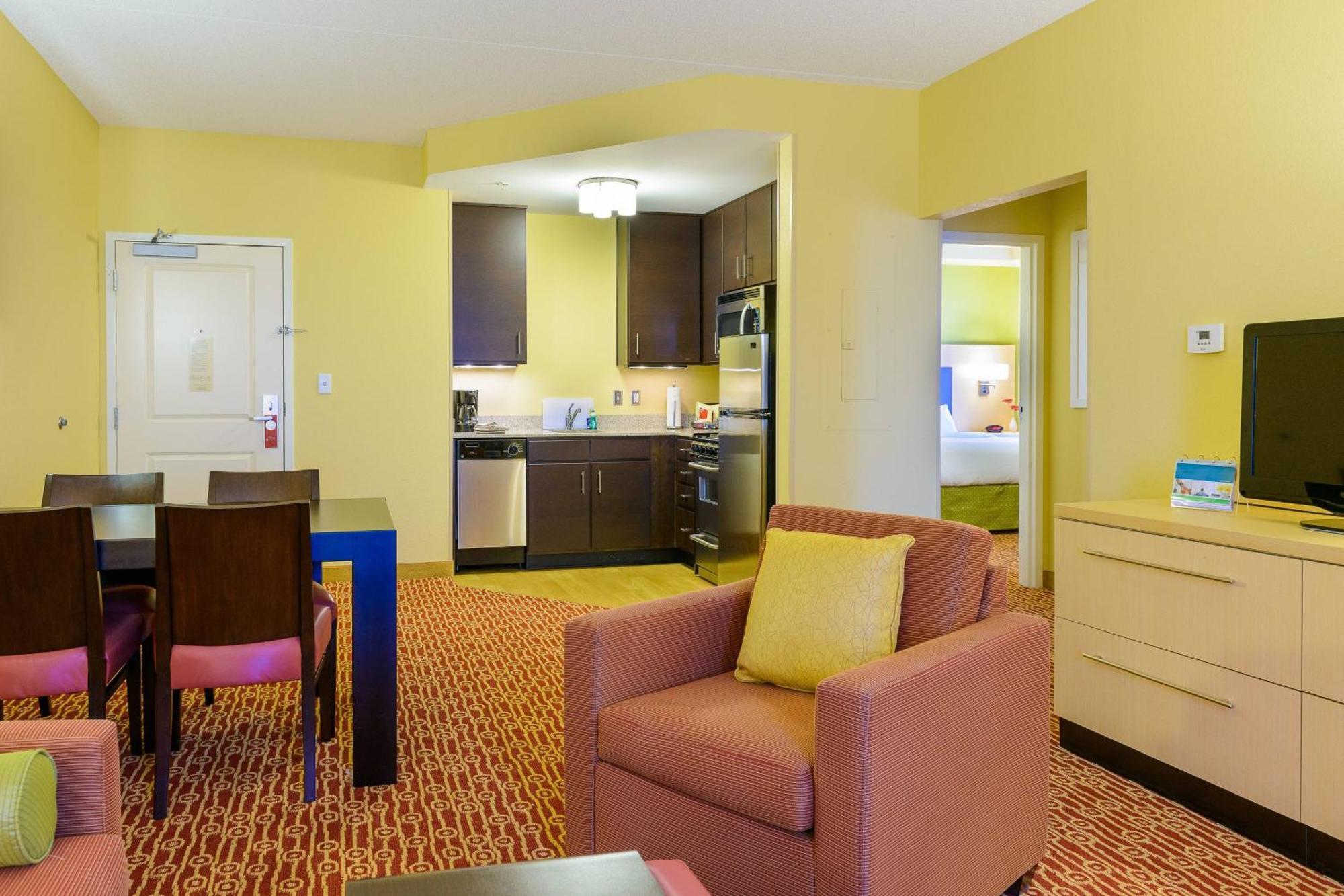 Towneplace Suites By Marriott Frederick Extérieur photo