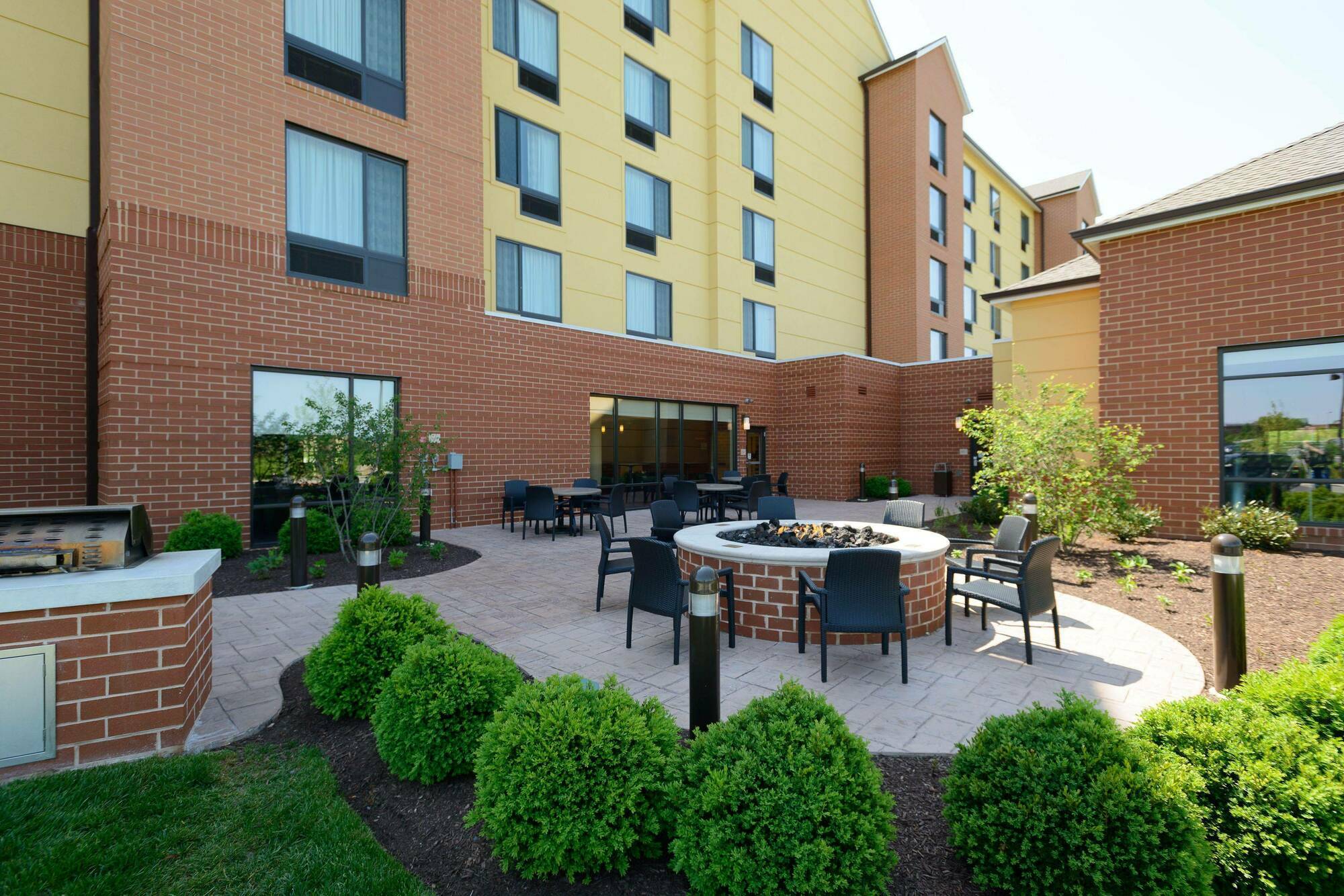 Towneplace Suites By Marriott Frederick Extérieur photo